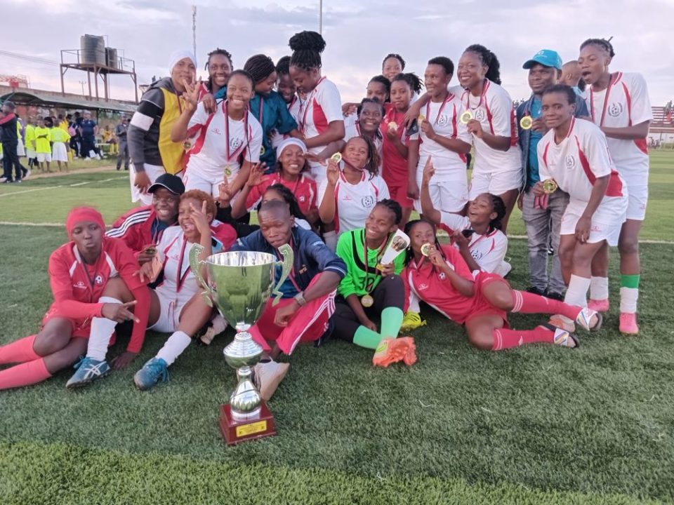 FEMININOS