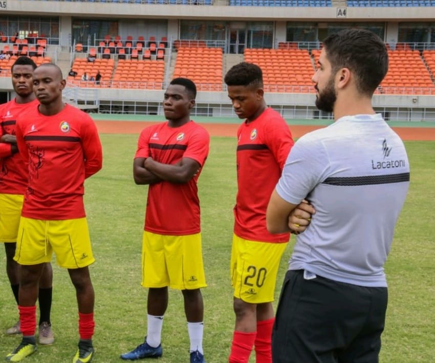 SUCESSO EM PORTUGAL NÃO ME FEZ ESQUECER MOÇAMBIQUE