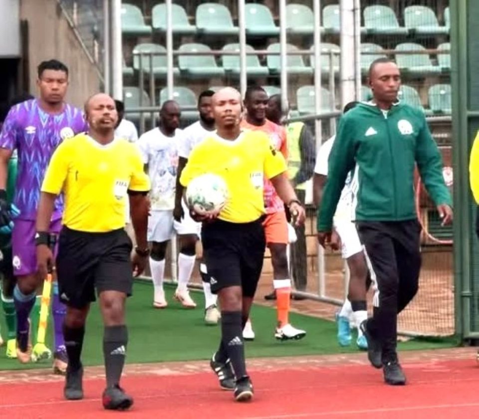 ARBITRO Lominson Josianno Elivas Todihajaniana